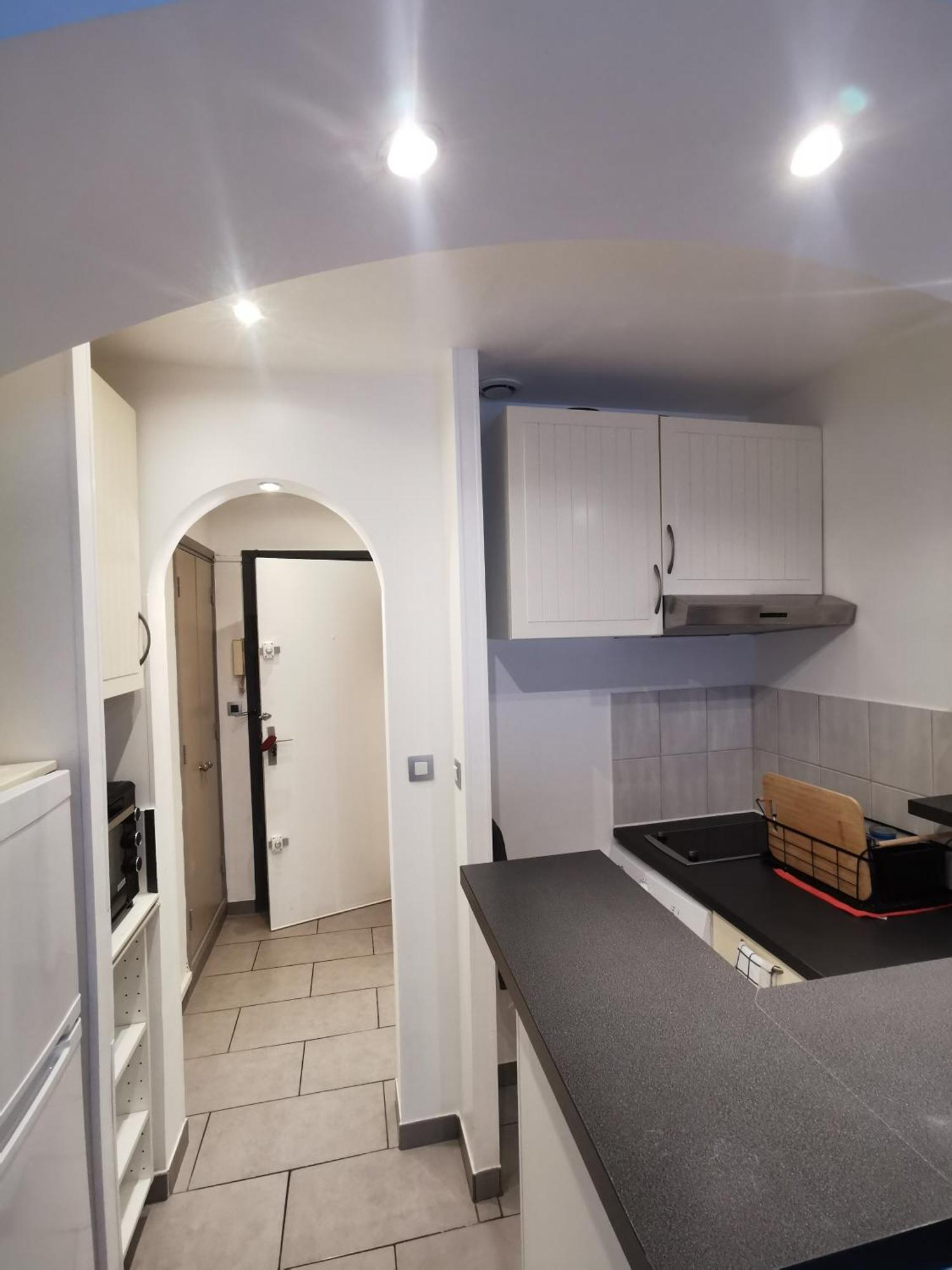 Studio Et Stationnement Offert Centre Hyères Buitenkant foto